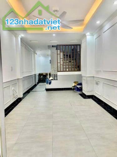 Định Công - Nhà mới đẹp - 42m2 x 4 tầng nhỉnh 8 tỷ - oto đỗ cửa