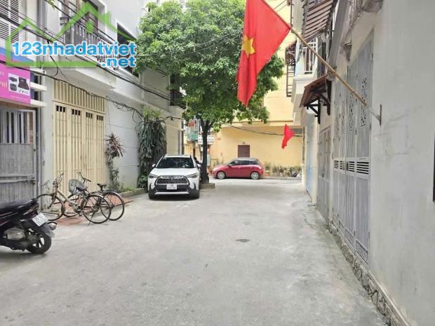 🔥🔥BÁN NHÀ 65M2 - 3 TẦNG - MAI DỊCH - CẦU GIẤY - Ô TÔ 7 CHỖ QUA - PHÂN LÔ - SỔ HOA HẬU + - 1