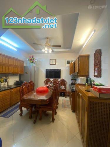 S.iê.u Phẩ.m KIM GIANG- NGÕ THÔNG - Ô TÔ ĐỖ CỬA – DT:  43M2, 6 tỷv - 3