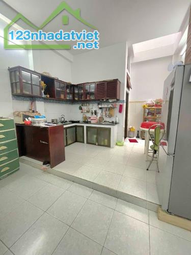 NHÀ MỚI ĐẸP 3 TẦNG NGAY LÊ TRỌNG TẤN SÁT HẺM XE TẢI THÔNG - 48M2 (48*12) - CHỈ HƠN 4 TỶ - 1