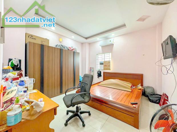 NHÀ 4PN HẺM XE HƠI HUỲNH TẤN PHÁT Q7 - 4