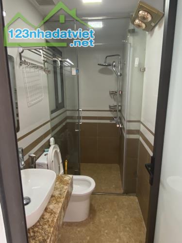 Cho thuê Căn CCMN Full đồ, ban công rộng View hồ tại Ngõ 193 Trích Sài, Tây Hồ. Chỉ 6.5tr - 5