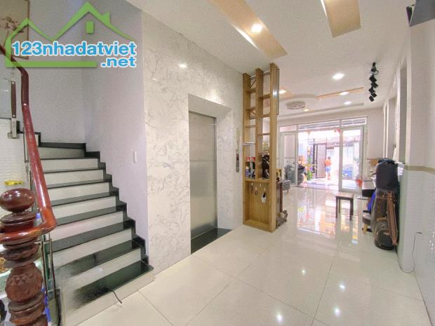 Bán Nhà HXH CMT 8, 105m2, 5 Tầng, Thang Máy, Chỉ 16 Tỷ 5, Phường 15, Quận 10 - 1