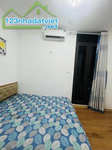 Minh Khai - ngõ đường oto tránh , thông các ngả , dt 20M đủ công năng giá 2.55 tỷ - 2