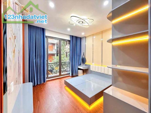 LẠC LONG QUÂN- Ở NGAY - 50M RA PHỐ- FULL NT- THANG MÁY-42Mx6 TẦNG - 1