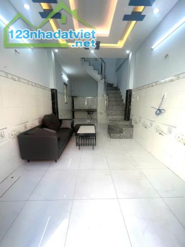 HẺM 3M THÔNG, NGAY CHỢ LÊ VĂN QUỚI, 26M2, 2 TẦNG GIÁ CHỈ 2.55 TỶ - 3