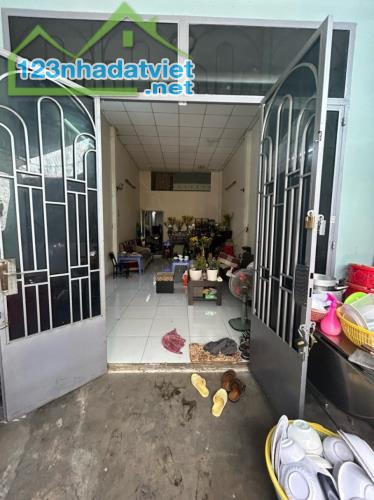 RẺ NHẤT KHU VỰC GẦN CHỢ TÂN HƯƠNG -HẺM XE TẢI THÔNG ĐỘC LẬP- 75M2 (4.1*18.2) -CHỈ HƠN 6 TỶ