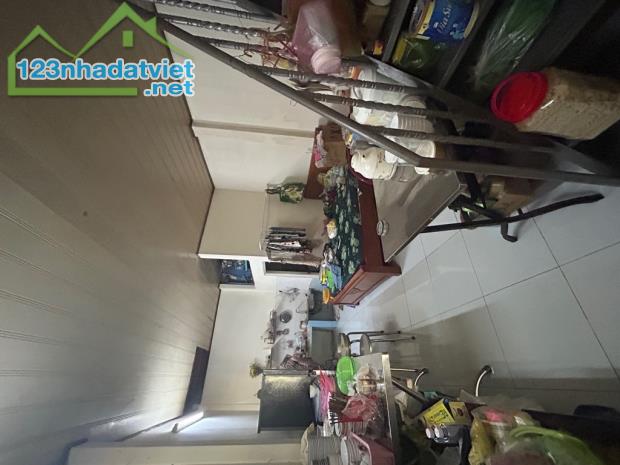 RẺ NHẤT KHU VỰC GẦN CHỢ TÂN HƯƠNG -HẺM XE TẢI THÔNG ĐỘC LẬP- 75M2 (4.1*18.2) -CHỈ HƠN 6 TỶ - 2