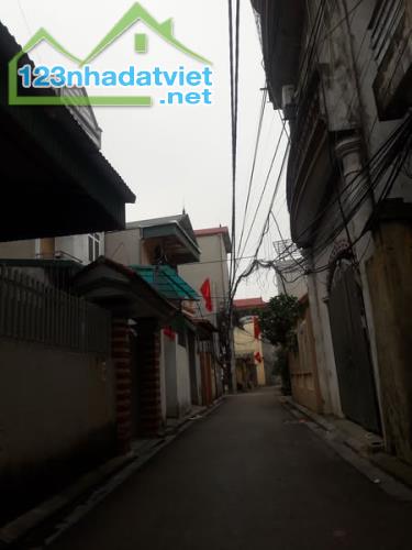 Bán nhà Kim Chung, Đông Anh Ôtô chạy qua 40m², mặt tiền: 3m, 3 tầng, giá 4,35 tỷ - 1