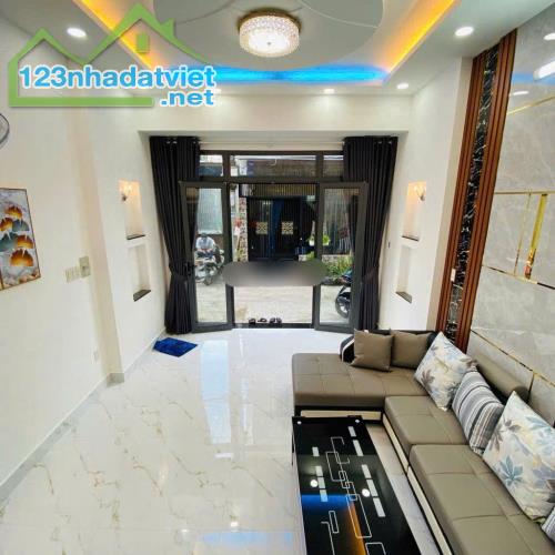 CẦN BÁN GẤP NHÀ 1 TRỆT 1 LẦU 2PN, 2TOILET,BAN CÔNG,HÈM XE HƠI,SỔ HỒNG RIÊNG. - 3