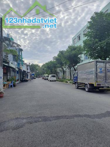 cần bán, KHU KD SẦM UẤT MẶT TIỀN ĐƯỜNG tân thới nhất 10 quận 12, giá siêu rẻ, chỉ 5.998 tỷ - 5