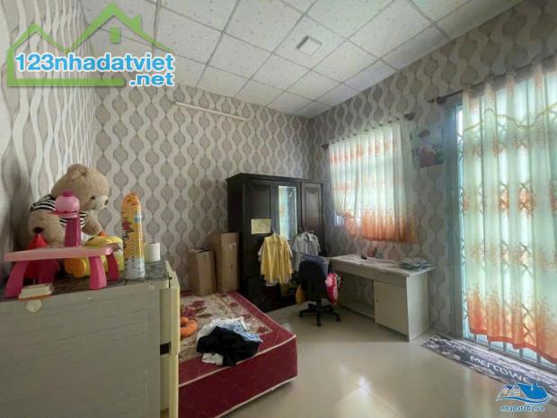 CHÍNH CHỦ bán nhà 1 trệt 1 lầu, 3pn ,2vs đường Nguyễn An, p Vĩnh Lạc, tp Rạch Giá, Kiên