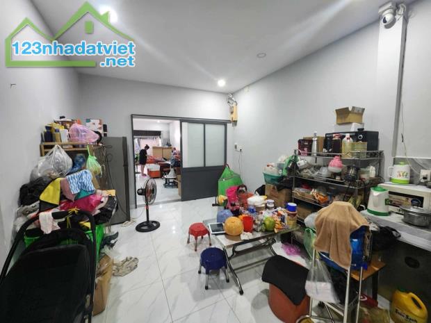 HOT- [P4,Q8]NHÀ 95M2 (4.1 x 20) - MẶT TIỀN HẺM ĐƯỜNG SỐ 16, CHỈ 5.3 TỶ. - 2