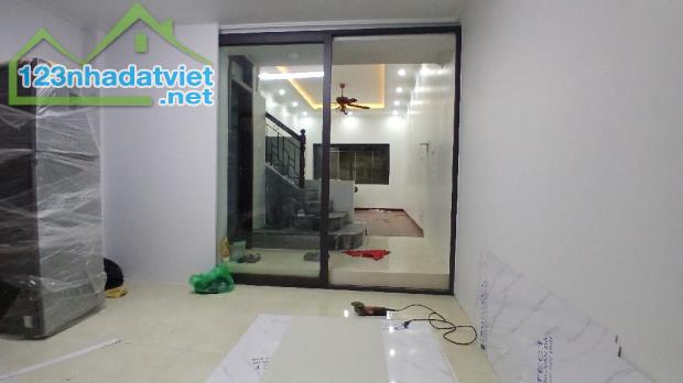 BÁN NHÀ THÔNG SỐ ĐẸP 2 THOÁNG SÁNG, THỪA CÔNG NĂNG TRONG KHU Z179 CHỈ 6.8 TỶ - 2