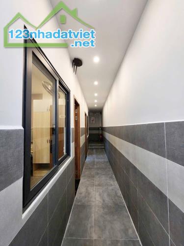 Bán Toà Nhà CHDV Đường Lê Thánh Tôn, Phường Bến Thành, Quận 1, Hồ Chí Minh