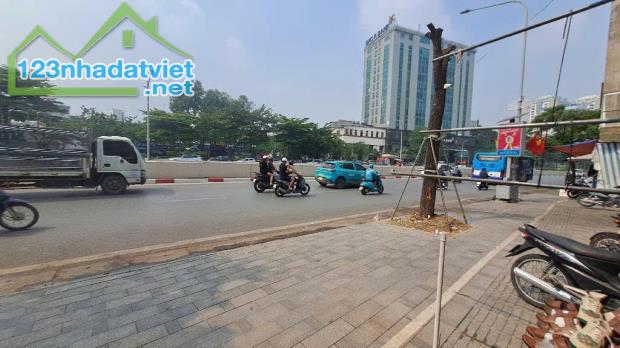 bán nhà Đống Đa 59m mặt phố Xã Đàn, kinh doanh sầm uất - 1