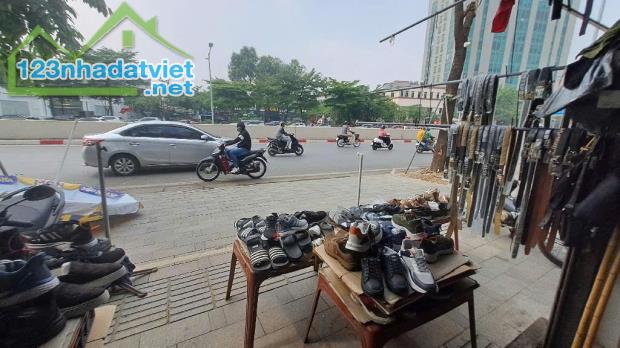 bán nhà Đống Đa 59m mặt phố Xã Đàn, kinh doanh sầm uất - 2