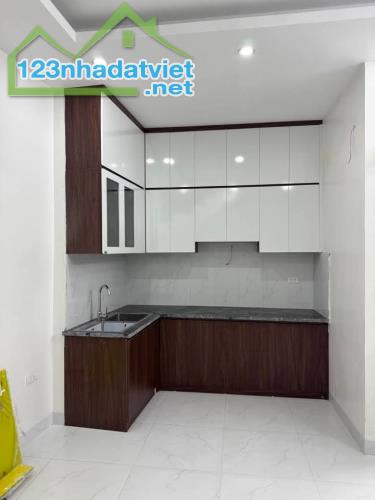 Bát Khối Long Biên Hà Nội 30m2 giá 4 tỷ - 1