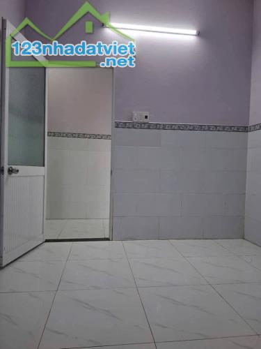 Bán nhà Bình Phú Thành phố Bến Tre, thổ cư 100% 2PN ,sân trước, cửa sau