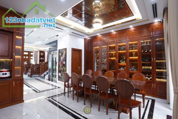 Mặt phố Linh Lang - kinh doanh - vỉa hè - 76m chỉ 28 tỷ - 1