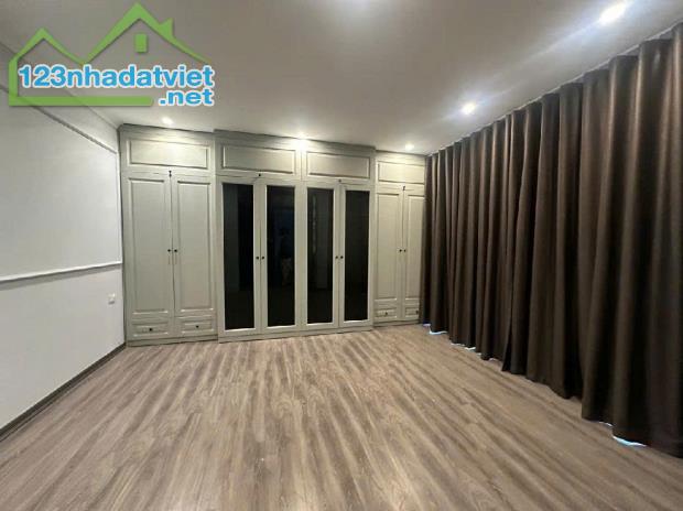 Mặt phố Linh Lang - kinh doanh - vỉa hè - 76m chỉ 28 tỷ - 3