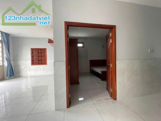 Bán nhà Lô góc 2MT Lê Trọng Tấn -Tây Thạnh, DT: 6.6x13.6m, 2 Tầng - 3PN, 15.9 tỷ.