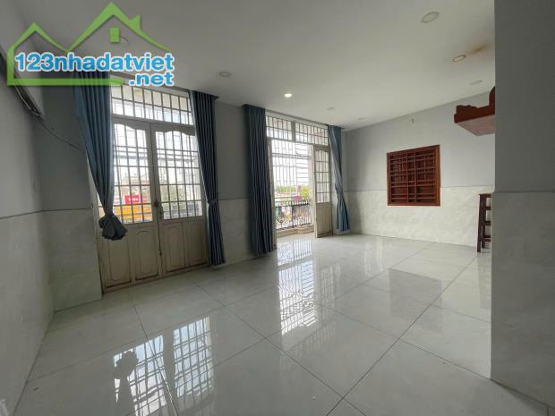 Bán nhà Lô góc 2MT Lê Trọng Tấn -Tây Thạnh, DT: 6.6x13.6m, 2 Tầng - 3PN, 15.9 tỷ. - 2