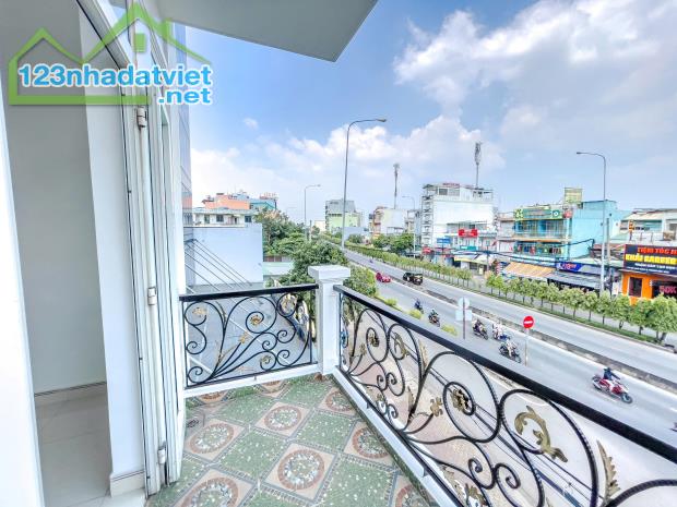 Bán Gấp Nhà Mặt Tiền Ngã Tư Ga – 5 Tầng, Thang Máy, Giá Cực Tốt! - 2