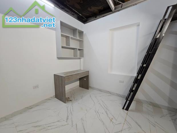 BÁN CHUNG CƯ MI NI TRIỀU KHÚC, 12 PHÒNG KHÉP KÍN, DOANH THU 60TR/THÁNG 47M2 GIÁ HƠN 12 TỶ - 2