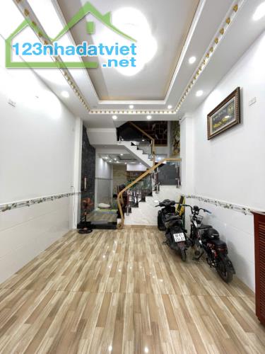 Gấp Bán nhà ngay chợ Bình Thành hẻm 6m xe hơi vào nhà 55m2,4Tầng Nhỉnh 4tỷ - 1