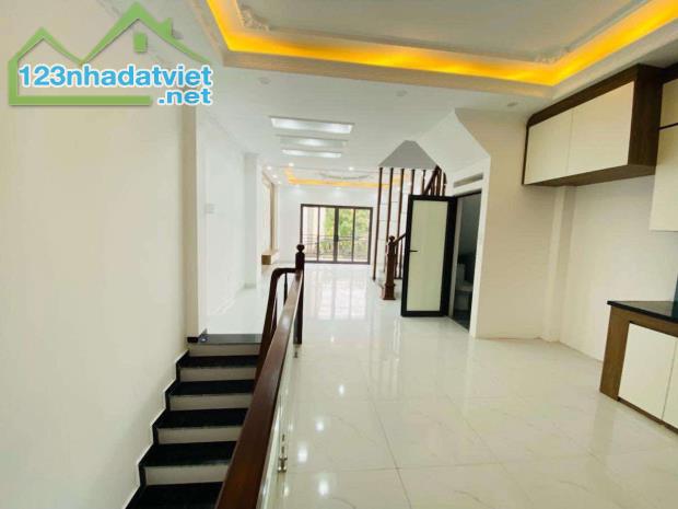 BÁN NHÀ ĐẸP MỚI KOONG , Ô TÔ VÀO NHÀ ,2 THOÁNG TRƯỚC SAU , Ngũ Hiệp Thanh Trì - 3