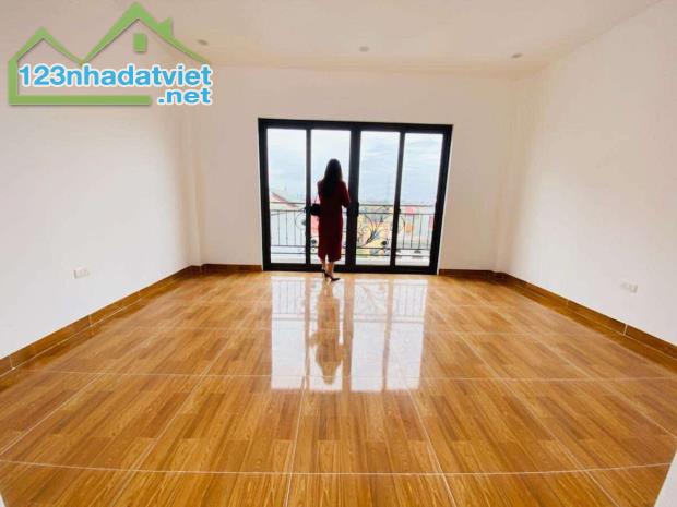 BÁN NHÀ ĐẸP MỚI KOONG , Ô TÔ VÀO NHÀ ,2 THOÁNG TRƯỚC SAU , Ngũ Hiệp Thanh Trì