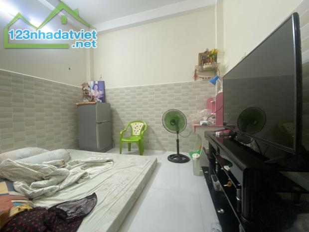 BÁN NHÀ CHỢ HOA HỒ THỊ KỶ, QUẬN 10, 4 TẦNG, 4 PN, 3 WC, 42M² - SỔ HỒNG CHÍNH CHỦ - 4