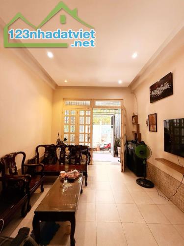 🏡 **BÁN NHÀ 4 TẦNG TRÊN ĐƯỜNG THÔNG TÔ HIẾN THÀNH, KHU CHỢ THUỐC Q.10 - NHỈNH 14 TỶ! - 2