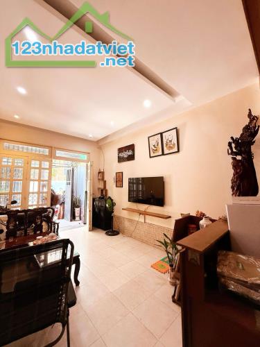 🏡 **BÁN NHÀ 4 TẦNG TRÊN ĐƯỜNG THÔNG TÔ HIẾN THÀNH, KHU CHỢ THUỐC Q.10 - NHỈNH 14 TỶ! - 4