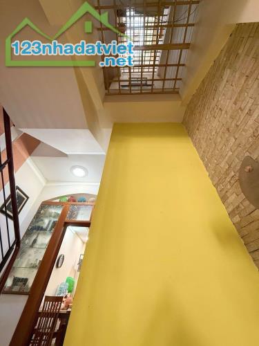 🏡 **BÁN NHÀ 4 TẦNG TRÊN ĐƯỜNG THÔNG TÔ HIẾN THÀNH, KHU CHỢ THUỐC Q.10 - NHỈNH 14 TỶ! - 5