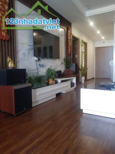 Bán chung cư, 70m , 3 ngủ, lô góc, phố Vĩnh Tuy , 1 tỷ 600 - 4