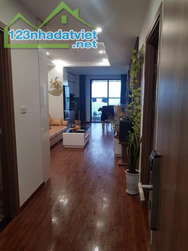 Bán chung cư, 70m , 3 ngủ, lô góc, phố Vĩnh Tuy , 1 tỷ 600 - 3