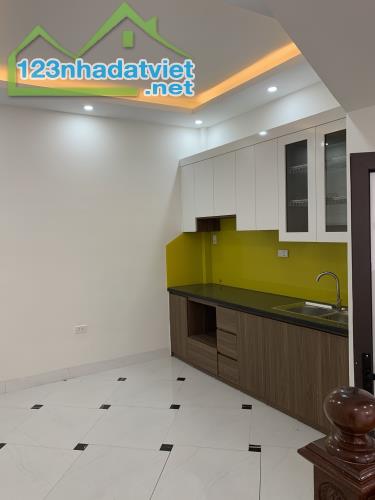 Bán nhà Chiến Thắng-La Khê 30/33m2 4 tầng ô tô đỗ cách 20m giá 5,6 tỷ có thương lượng . - 1