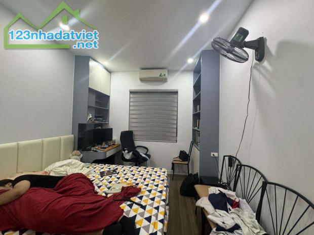 Chủ nhà cần bán gấp nhà ở trung tâm Quận Cầu Giấy DT 34m, 5T, mặt tiền 5,1m, giá 5,8 tỷ. - 3