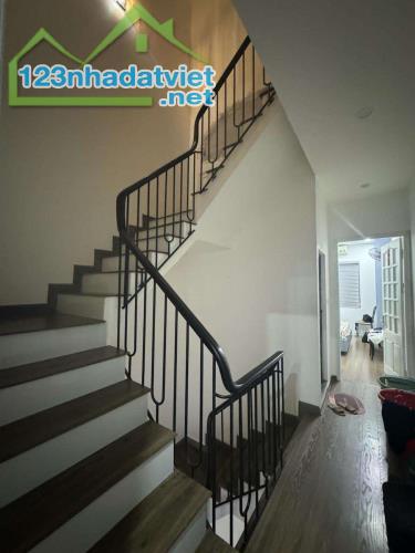 Chủ nhà cần bán gấp nhà ở trung tâm Quận Cầu Giấy DT 34m, 5T, mặt tiền 5,1m, giá 5,8 tỷ. - 2