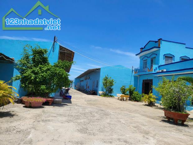 Bán Nhà máy chế biến hải sản Tuy Phong Bình Thuận
DT . 400m2/ 38 tỷ/ - 2