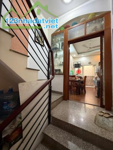 Bán nhà quận 10, đường Tô Hiến Thành, 57 m2, 4 tầng, hẻm xe hơi, 14.8 tỷ - 1