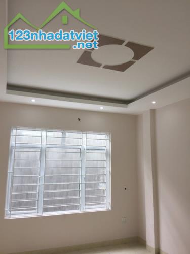 Bán nhà Vạn Phúc 30/33m2 5 tầng sân riêng 20m,ô tô đỗ 10m ,giá 6,3 tỷ có thương lượng . - 2