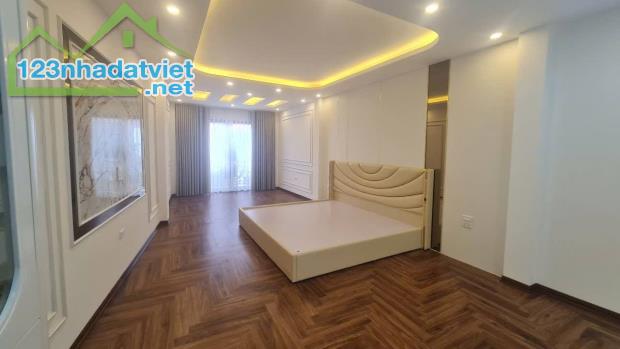 💥💥Ô tô Lô góc Mặt ngõ Trần Duy Hưng 45/50m 6T thang máy, 15.8 Tỷ - 1