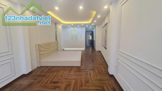 💥💥Ô tô Lô góc Mặt ngõ Trần Duy Hưng 45/50m 6T thang máy, 15.8 Tỷ - 2