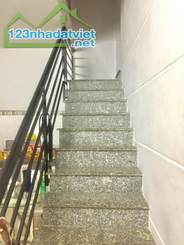 BÁN NHÀ HẼM XE HƠI KỀ QUẬN 7, HUỲNH TẤN PHÁT NHÀ BÈ, 2 TẦNG, 80M2 (4.5×18) CHỈ 3.85 TỶ - 1