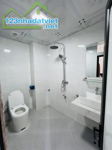 BÁN NHÀ TT HÀ ĐÔNG, Ô TÔ ĐỖ CỬA, DT 30, 5T, MT 4.1M, GIÁ 7.35 TỶ. - 2