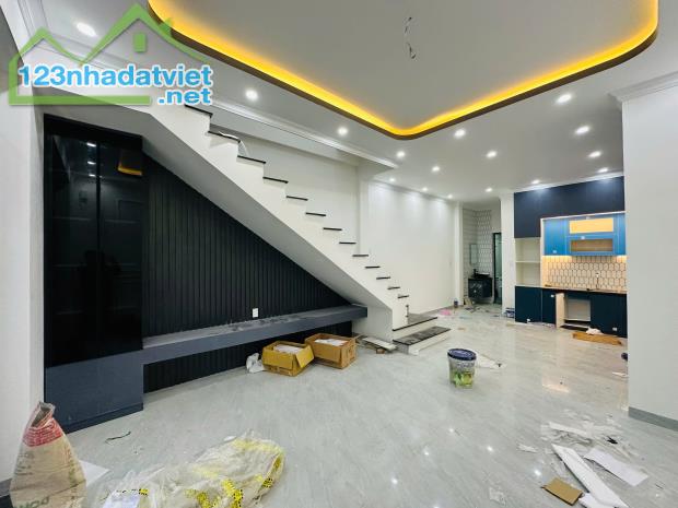 🏡 Bán Căn Villa Thiết kế Tân Cổ Điển Mặt tiền Kiệt 185 Nguyễn Lộ Trạch - 1