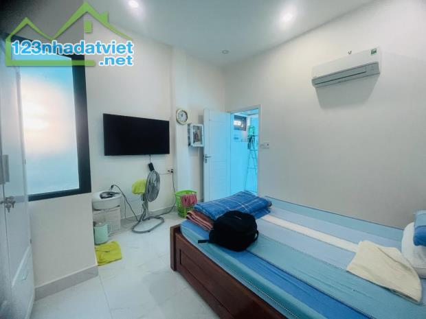 NHÀ ĐẸP THỐNG NHẤT P11 GV - NGAY KHU TRUNG TÂM QUẬN - HXH SÁT MẶT TIỀN - DT 45M² - 2 TẦNG - 3